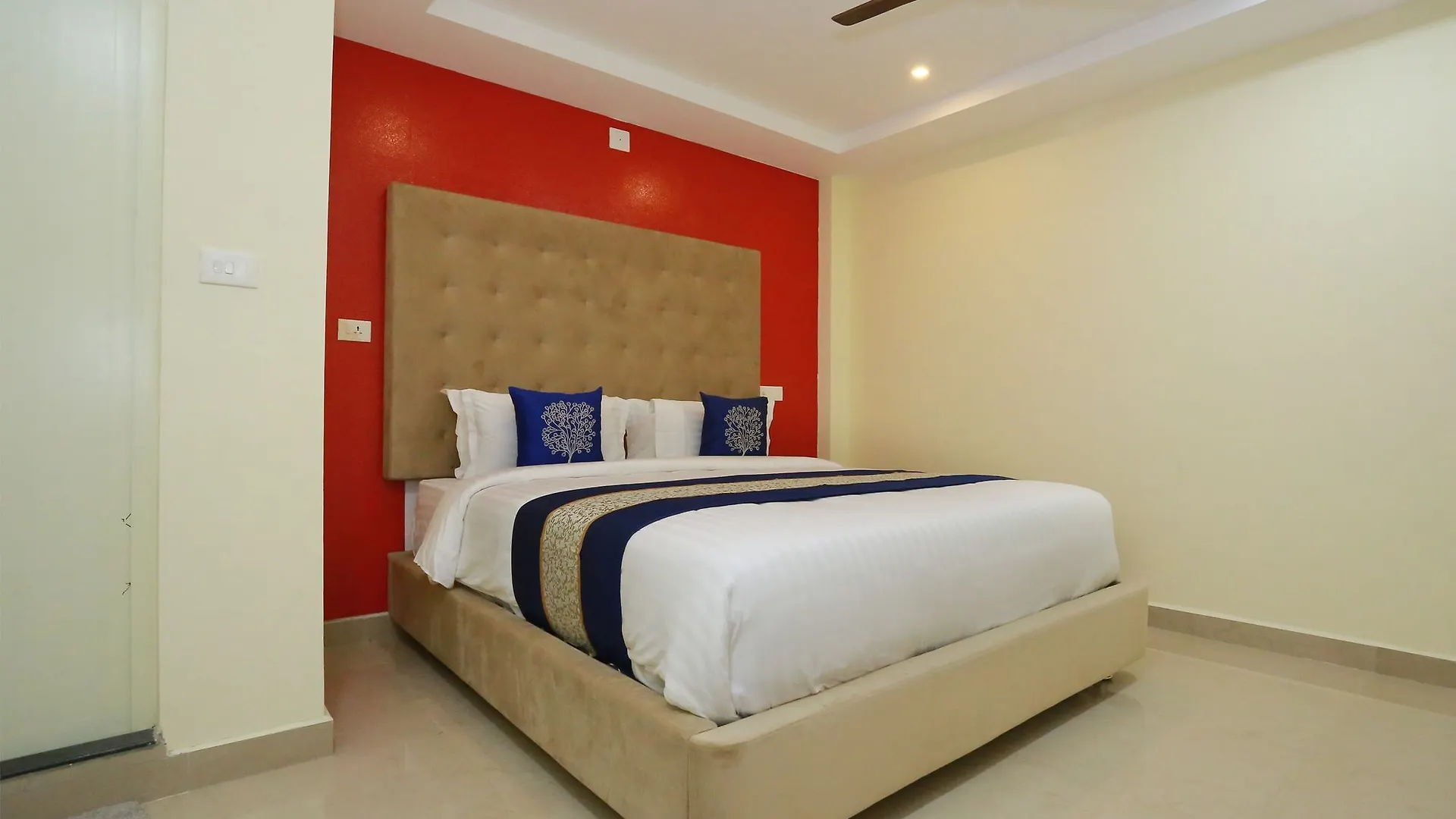 ホテル Oyo 10149 Noor Residency Edappalli
