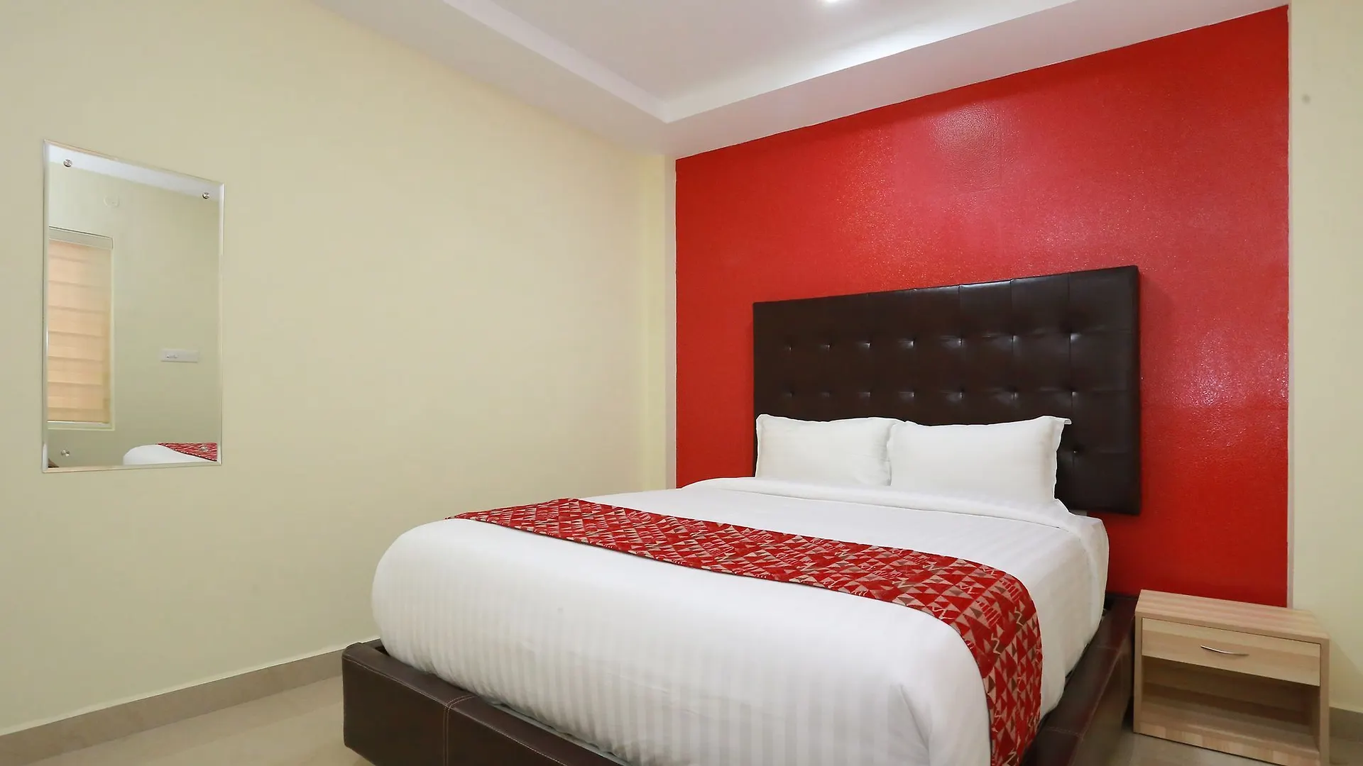 ホテル Oyo 10149 Noor Residency Edappalli