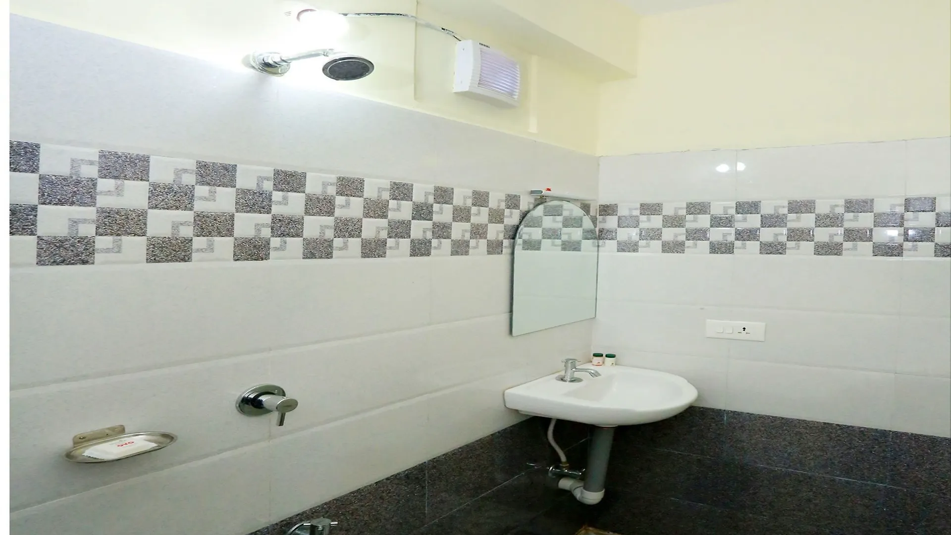 ホテル Oyo 10149 Noor Residency Edappalli